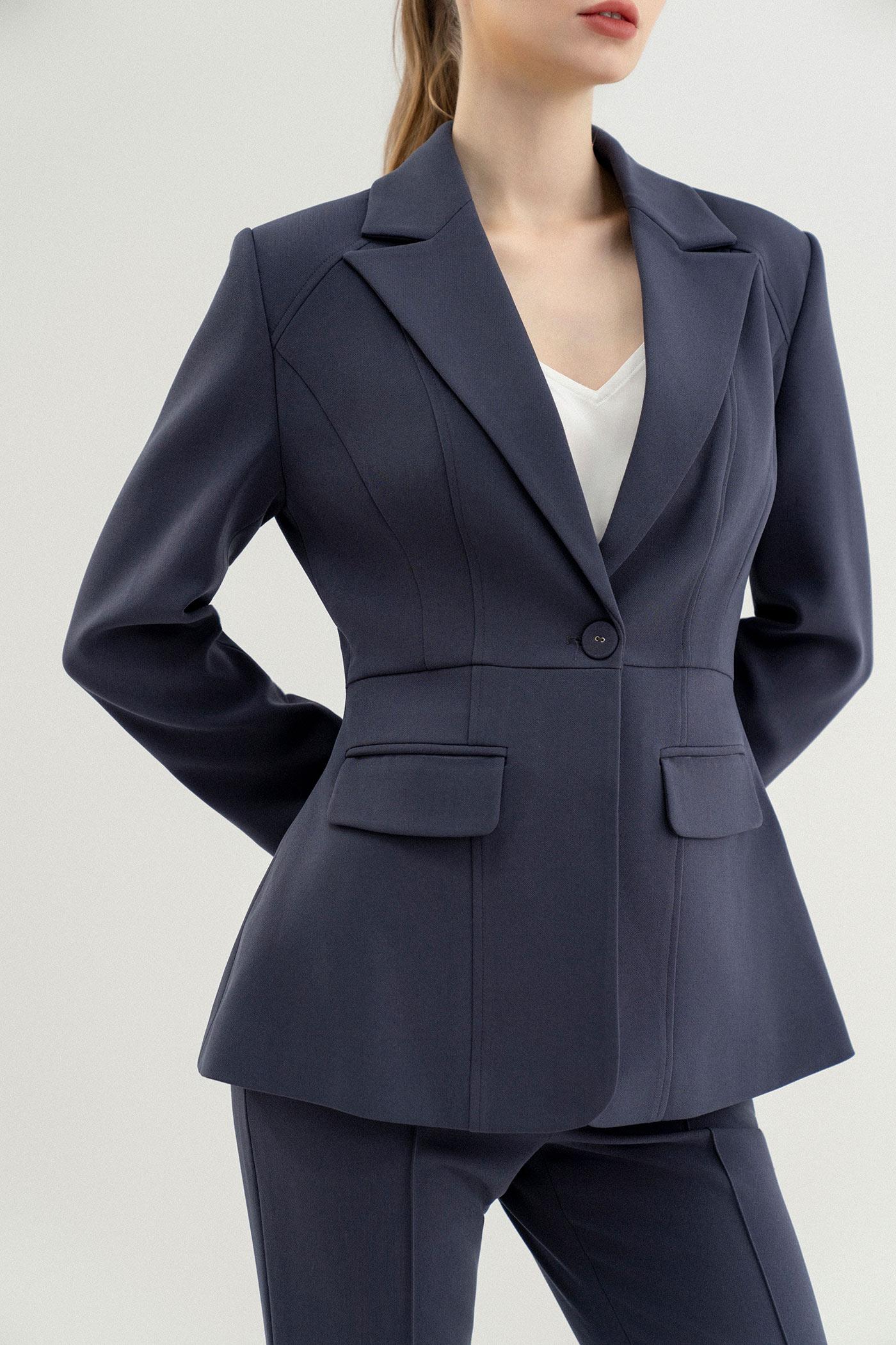 Bộ Suit Nữ Blazer Dáng Ôm & Quần Ống Loe – Xám Khói