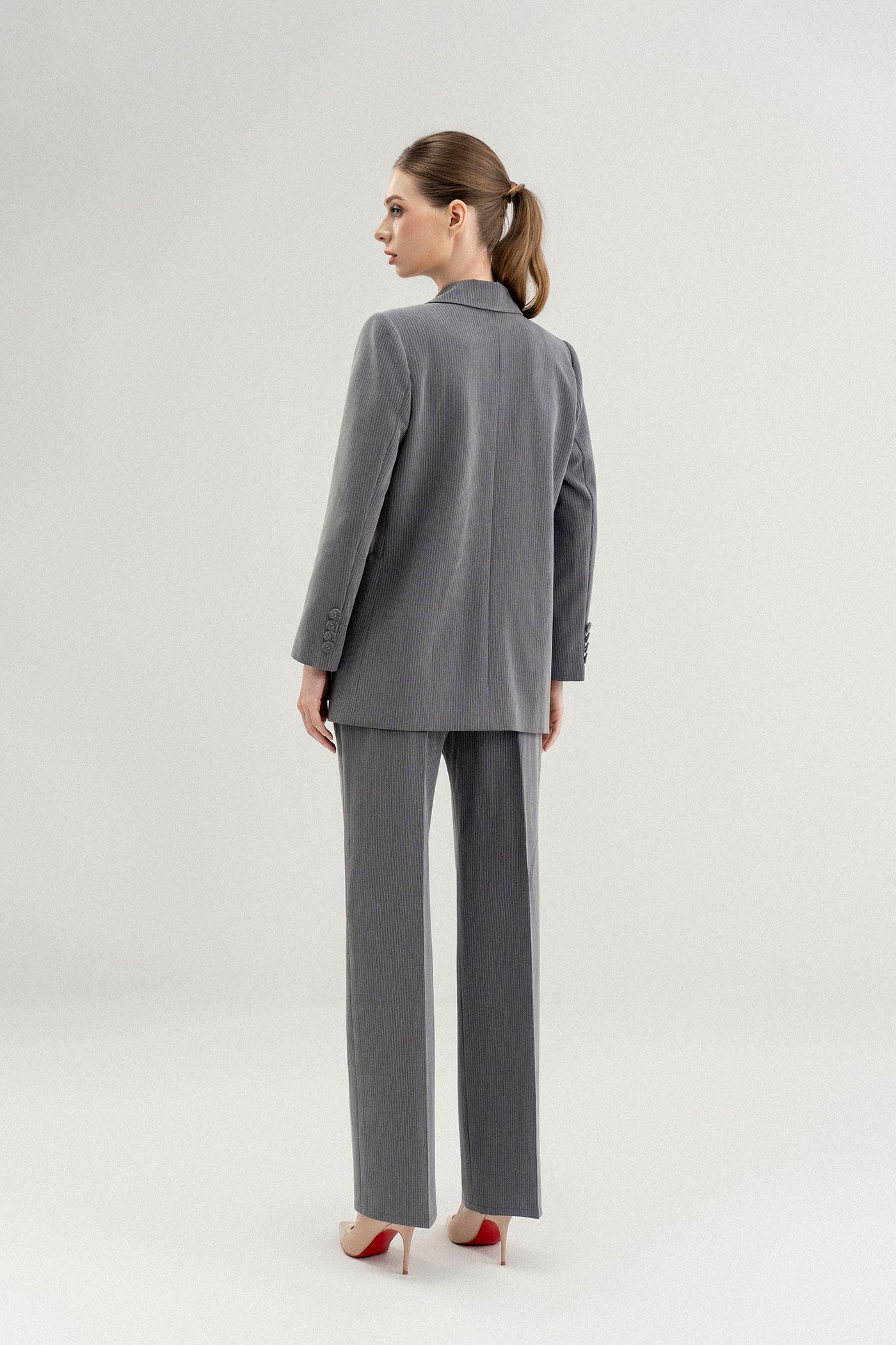 Bộ Suit Nữ Blazer Hai Hàng Khuy & Quần Suông Kẻ Sọc – Xám Pinstripe
