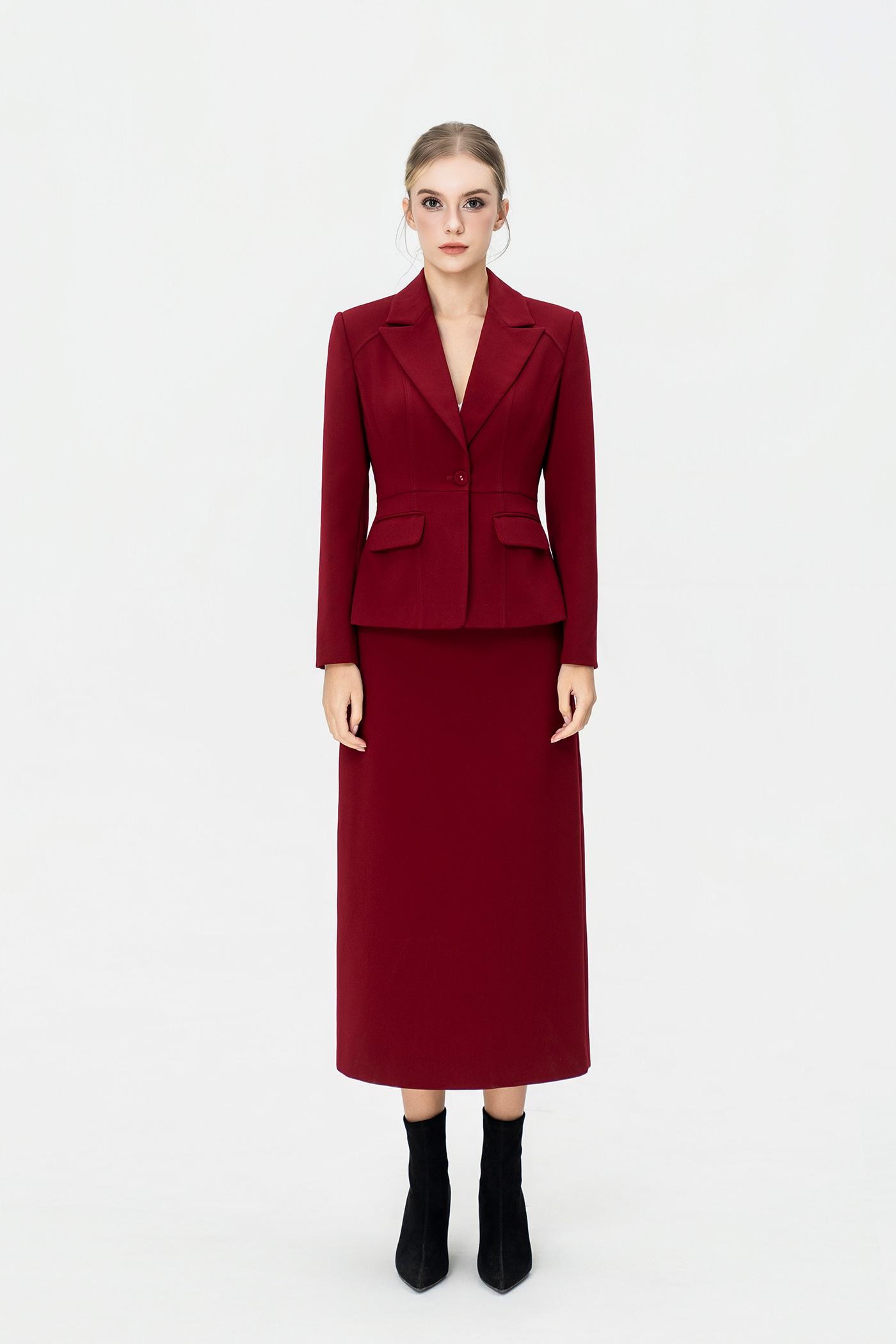 Bộ Blazer Ôm Eo & Chân Váy Dài – Đỏ