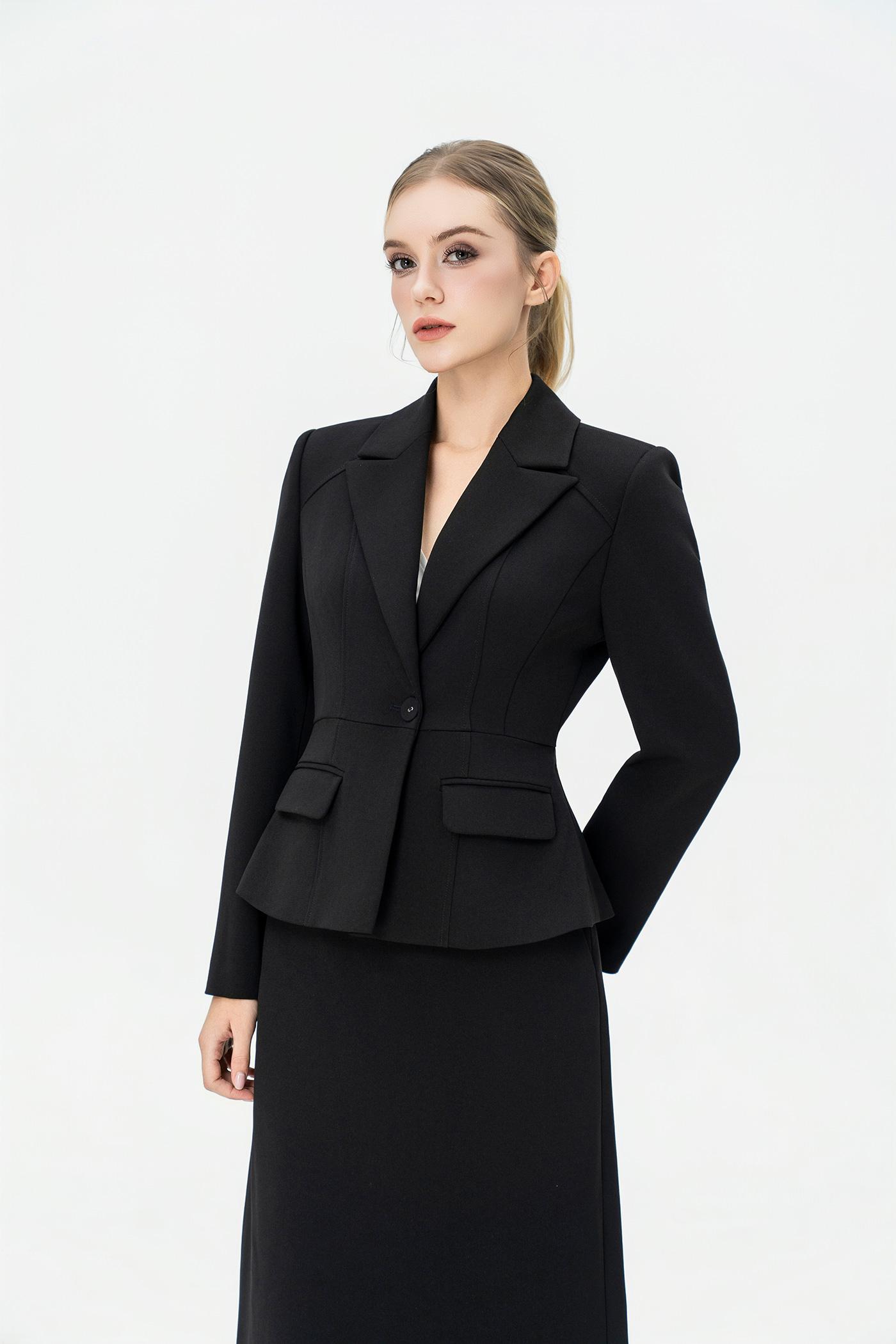 Bộ Blazer Ôm Eo & Chân Váy Dài – Đen
