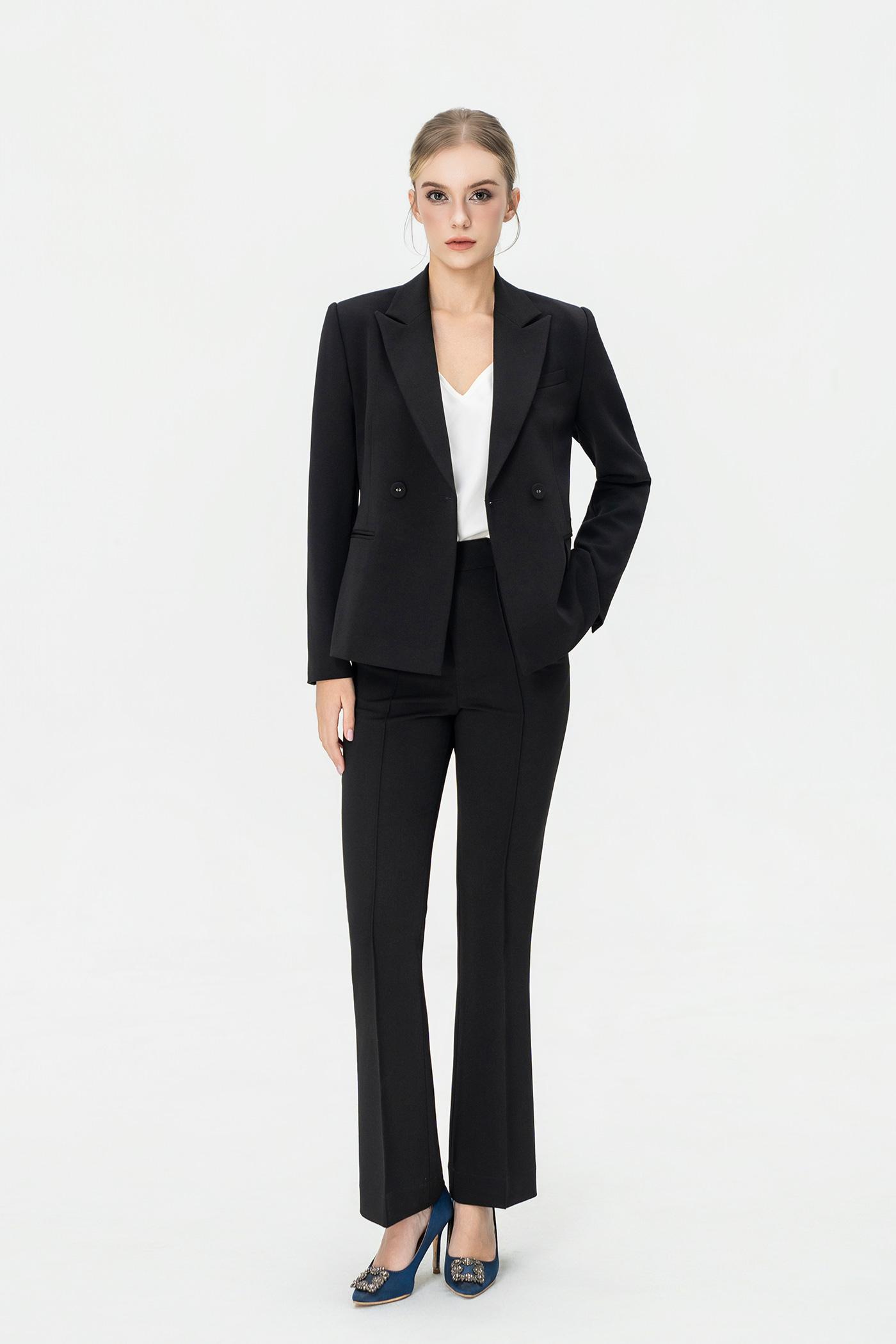 Bộ Blazer Dáng Suông & Quần Ống Loe