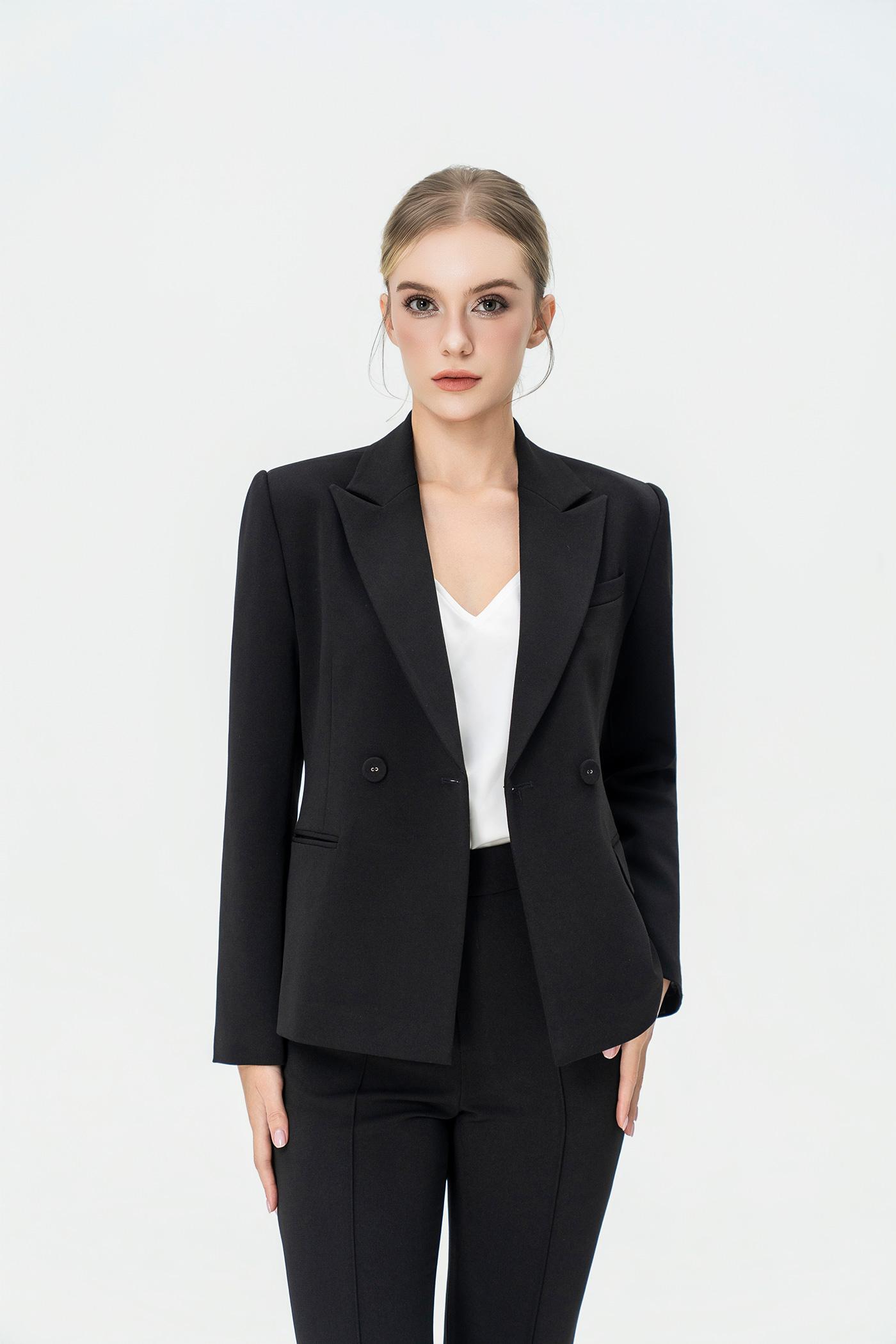 Bộ Blazer Dáng Suông & Quần Ống Loe
