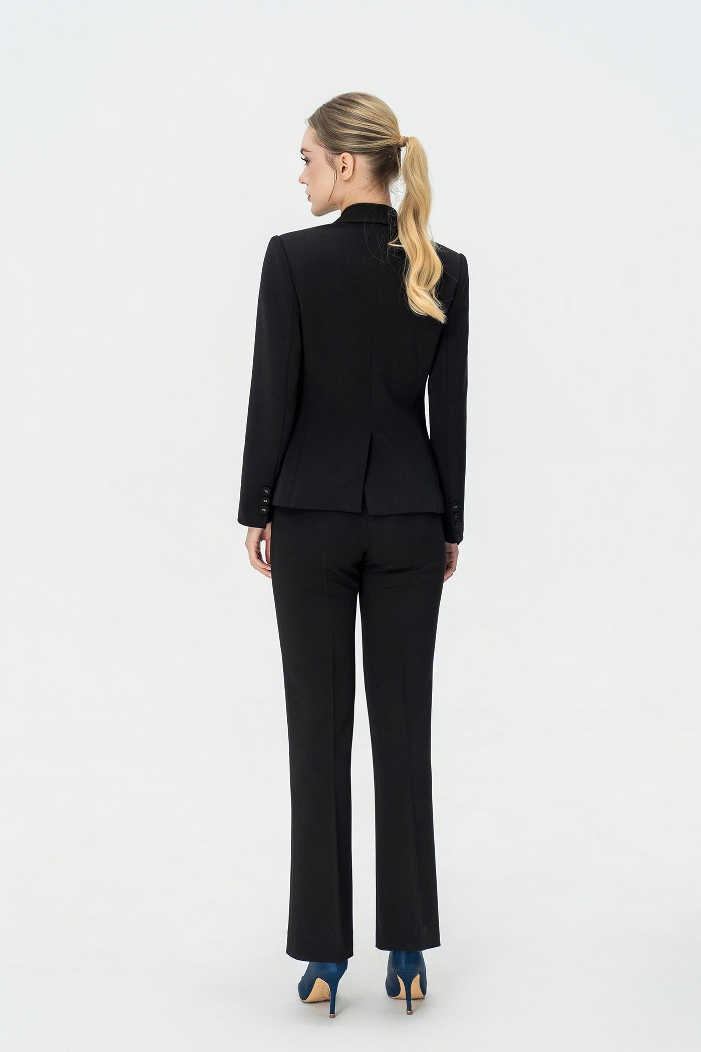 Bộ Blazer Dáng Suông & Quần Ống Loe