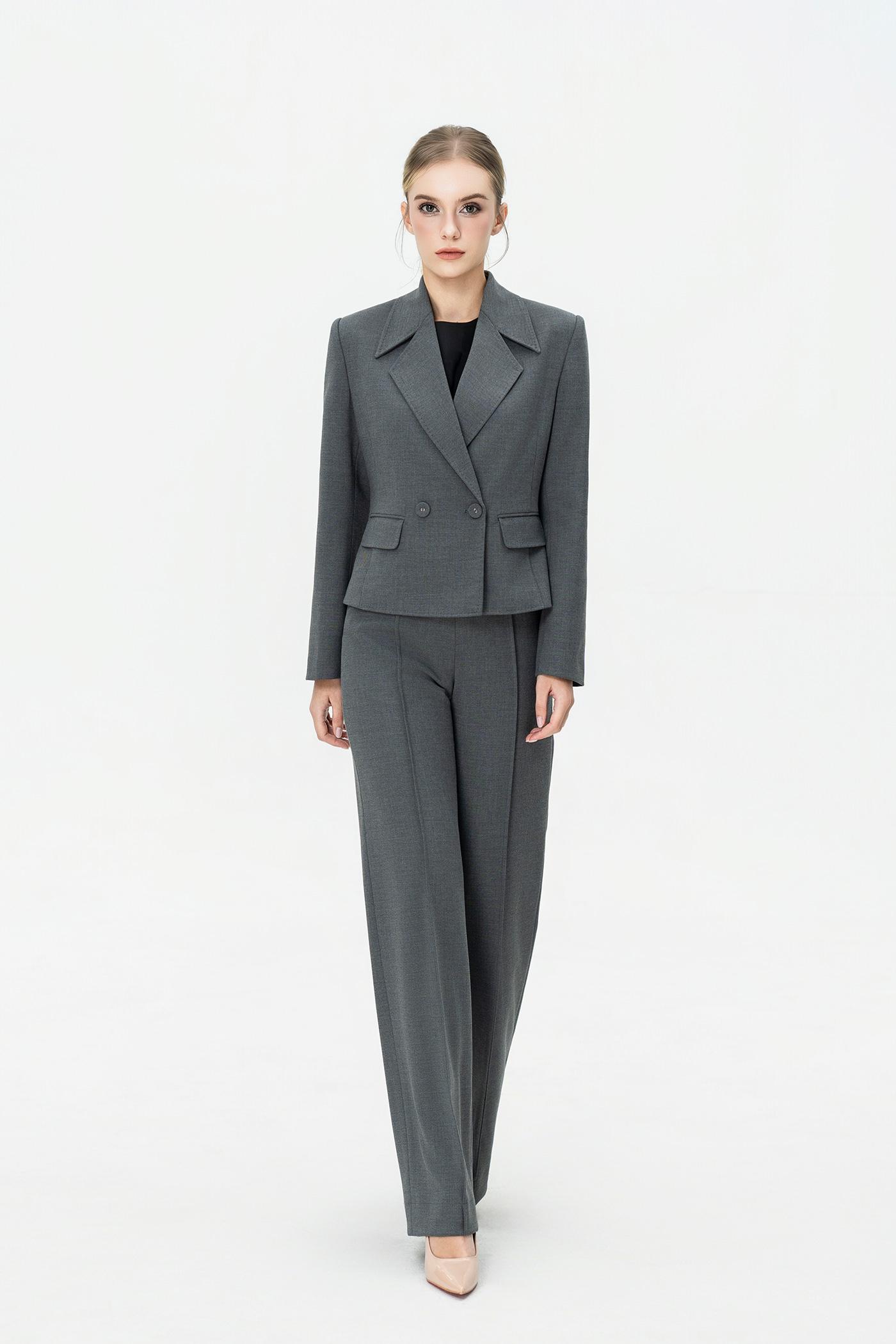 Bộ Blazer Dáng Ôm & Quần Ống Suông – Xám