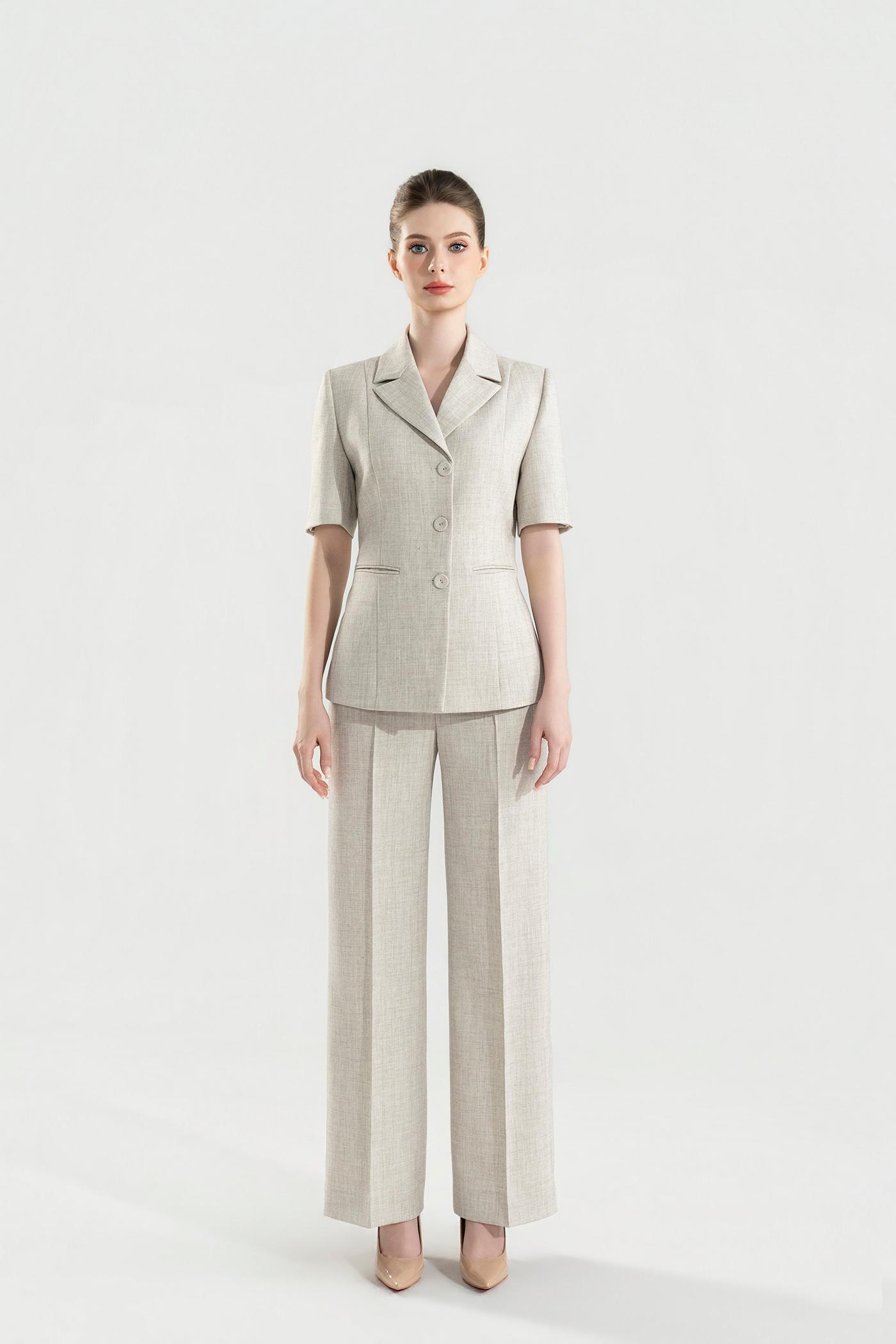 Bộ Suit Tay Ngắn Phom Đứng Màu Be