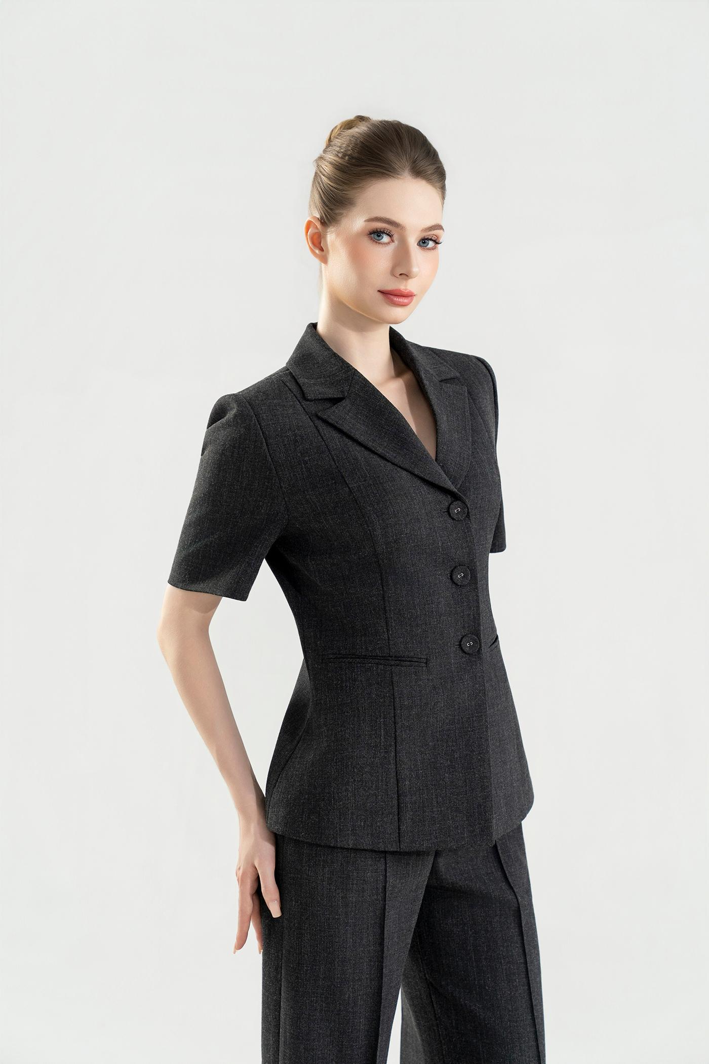 Bộ Suit Tay Ngắn Phom Đứng Màu Xám Than