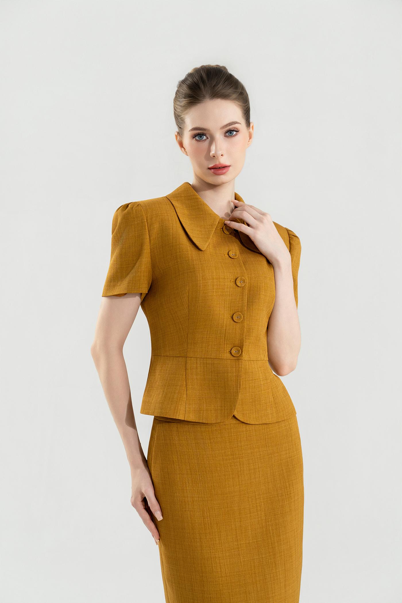 Bộ Suit Chân Váy Cổ Sen Màu Vàng Nâu