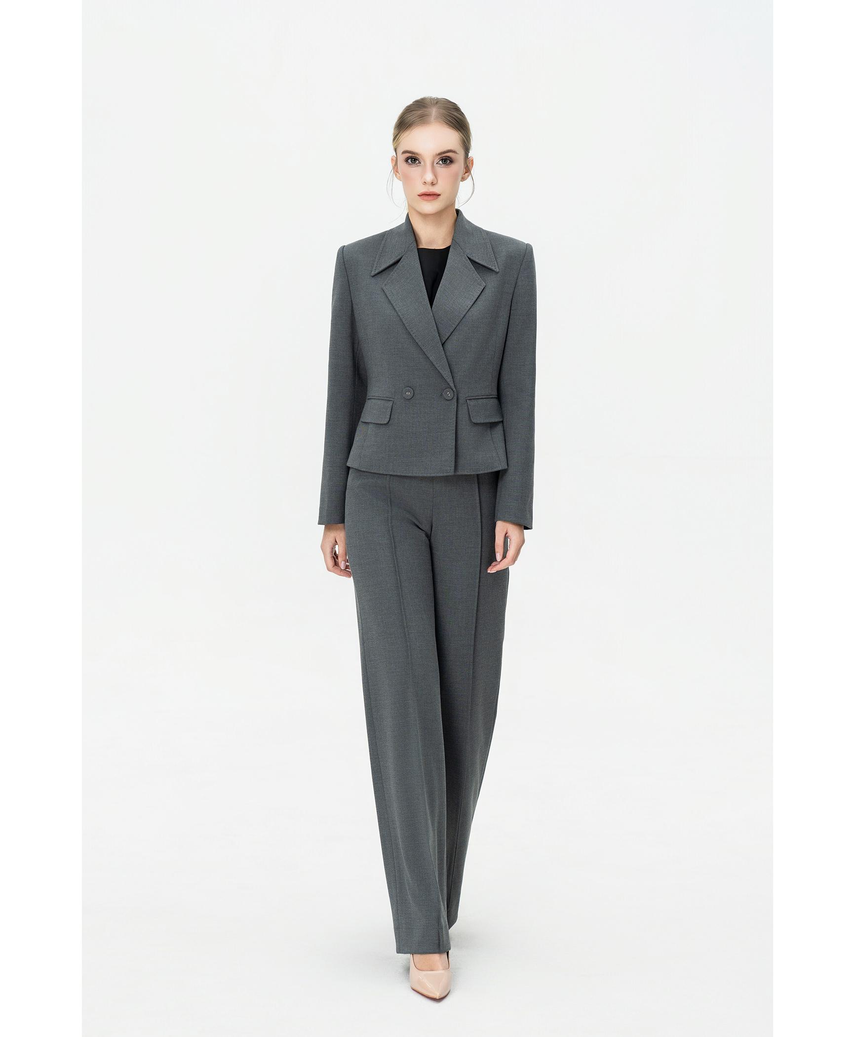 Bộ Blazer Dáng Ôm & Quần Ống Suông – Xám