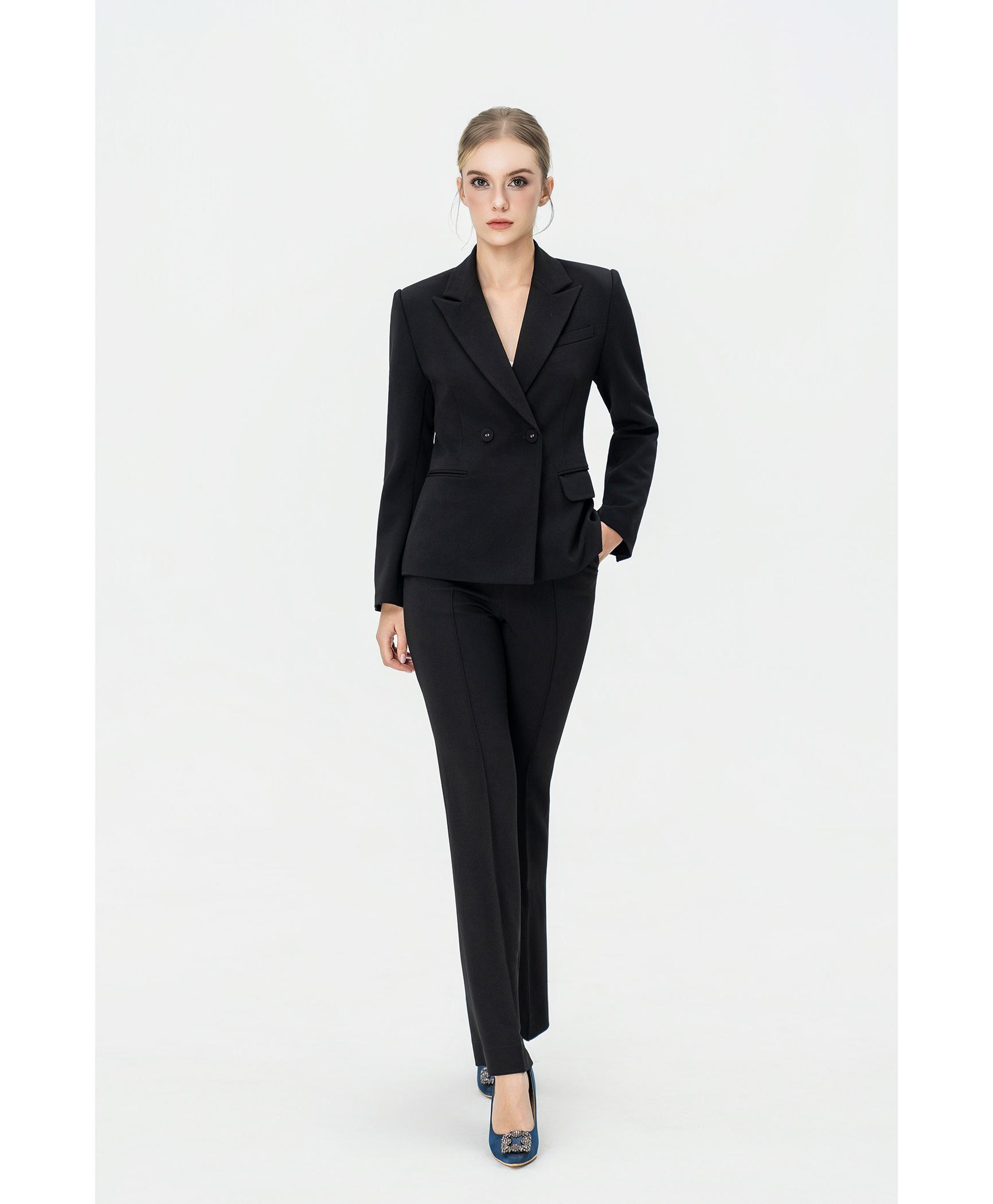 Bộ Blazer Dáng Suông & Quần Ống Loe