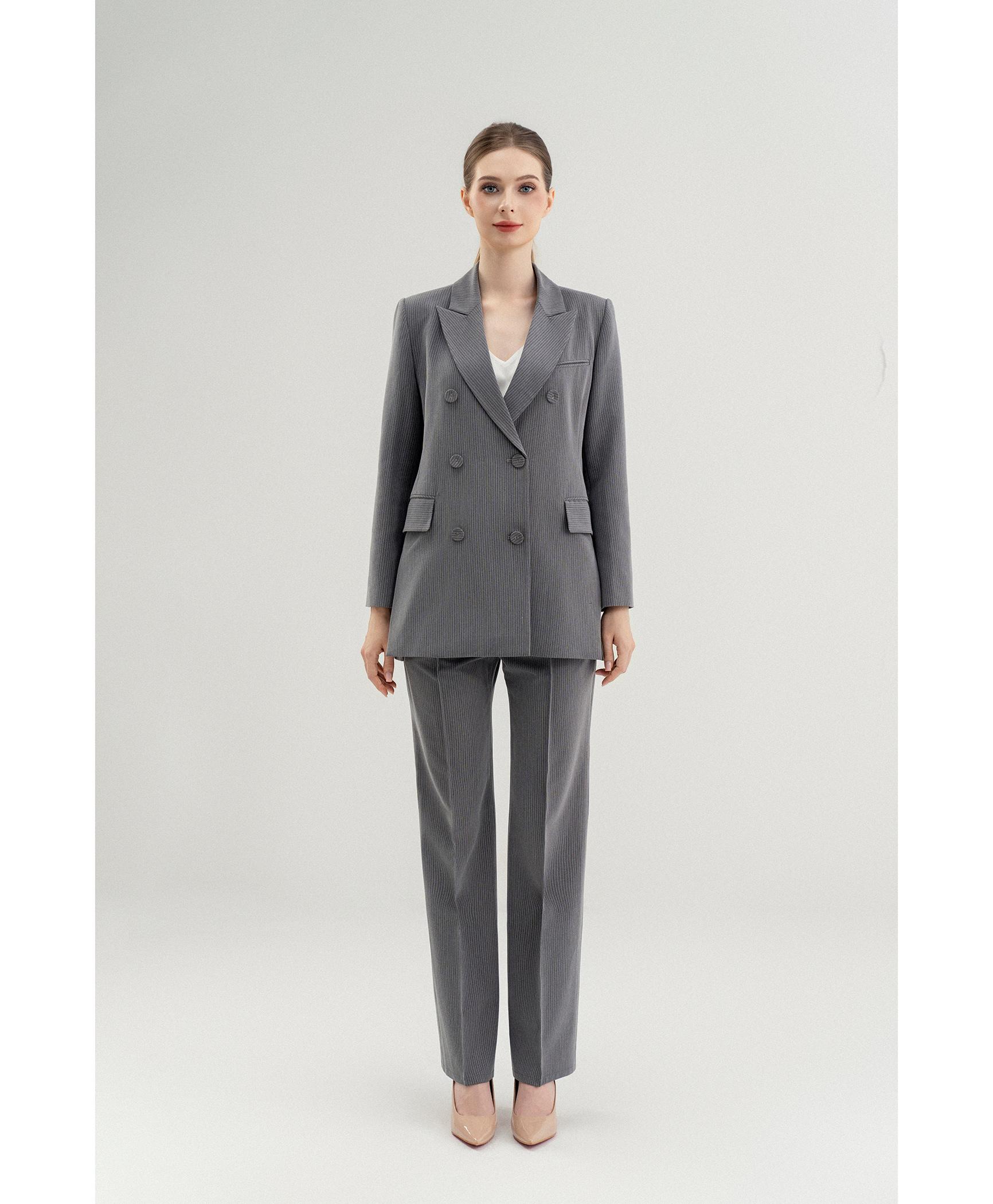 Bộ Suit Nữ Blazer Hai Hàng Khuy & Quần Suông Kẻ Sọc – Xám Pinstripe