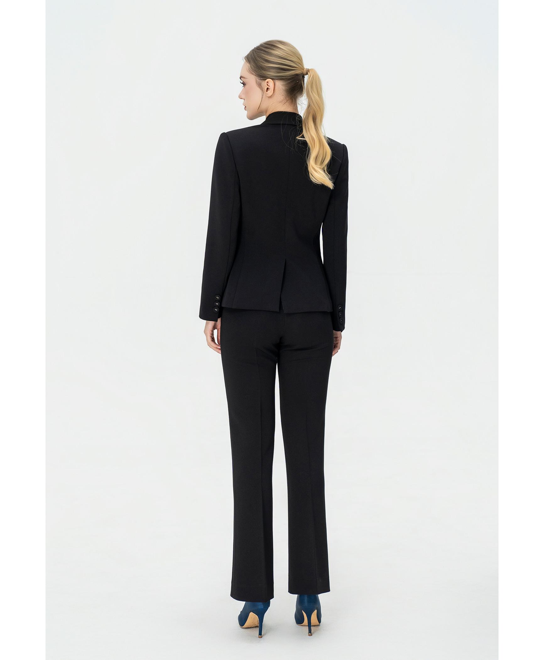 Bộ suit nữ quần ống loe đen blazer hai hàng khuy