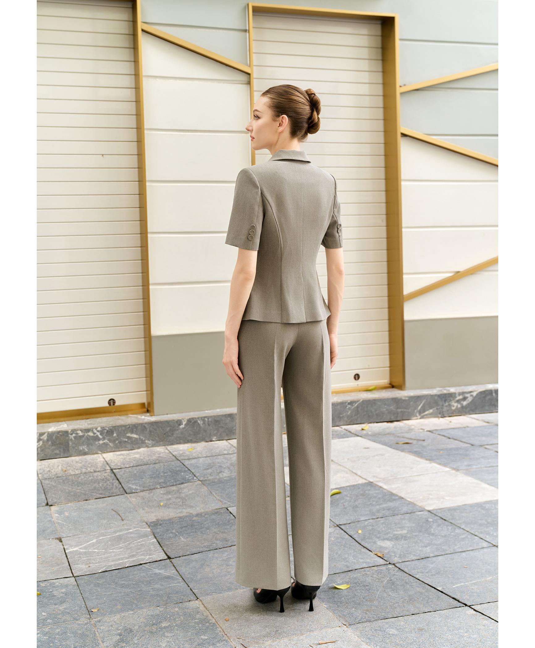 Bộ suit quần nữ tay ngắn xám ghi