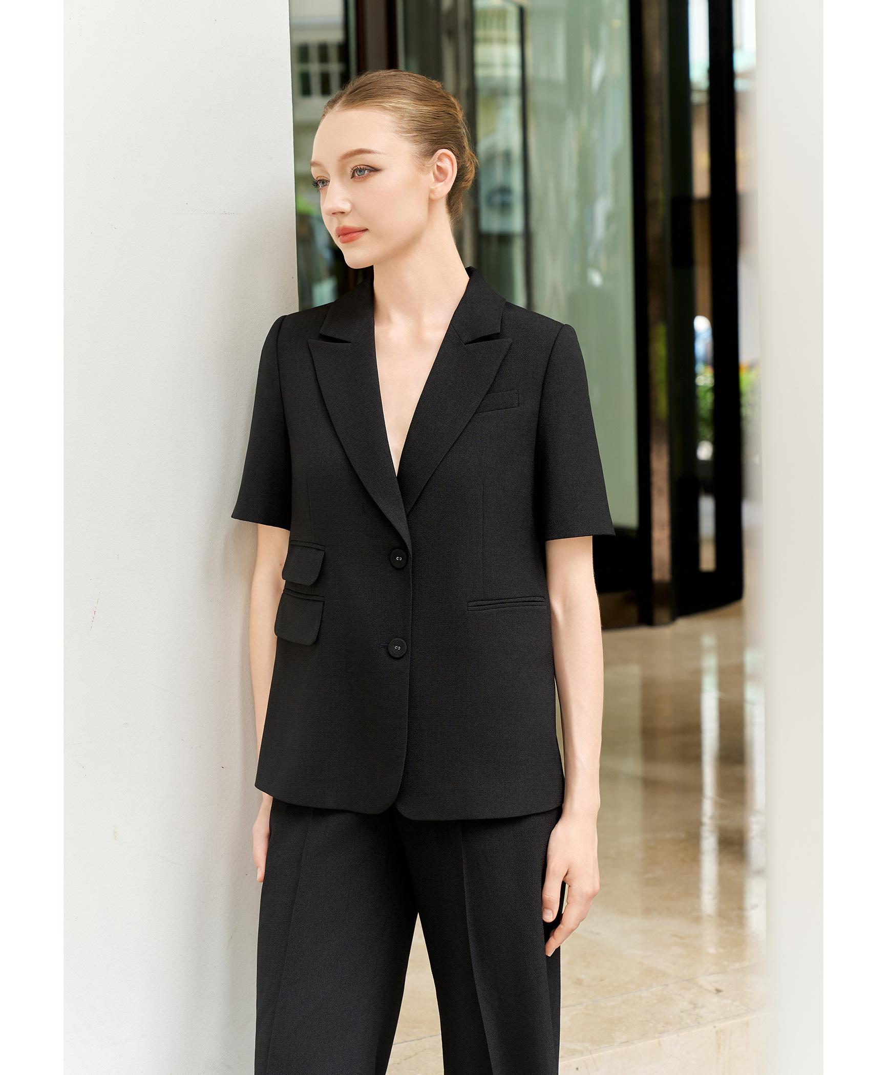 Bộ suit quần nữ tay ngắn màu đen