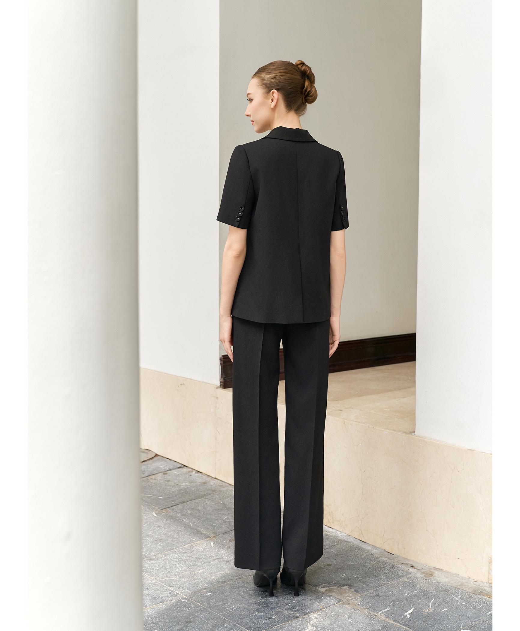 Bộ suit quần nữ tay ngắn màu đen