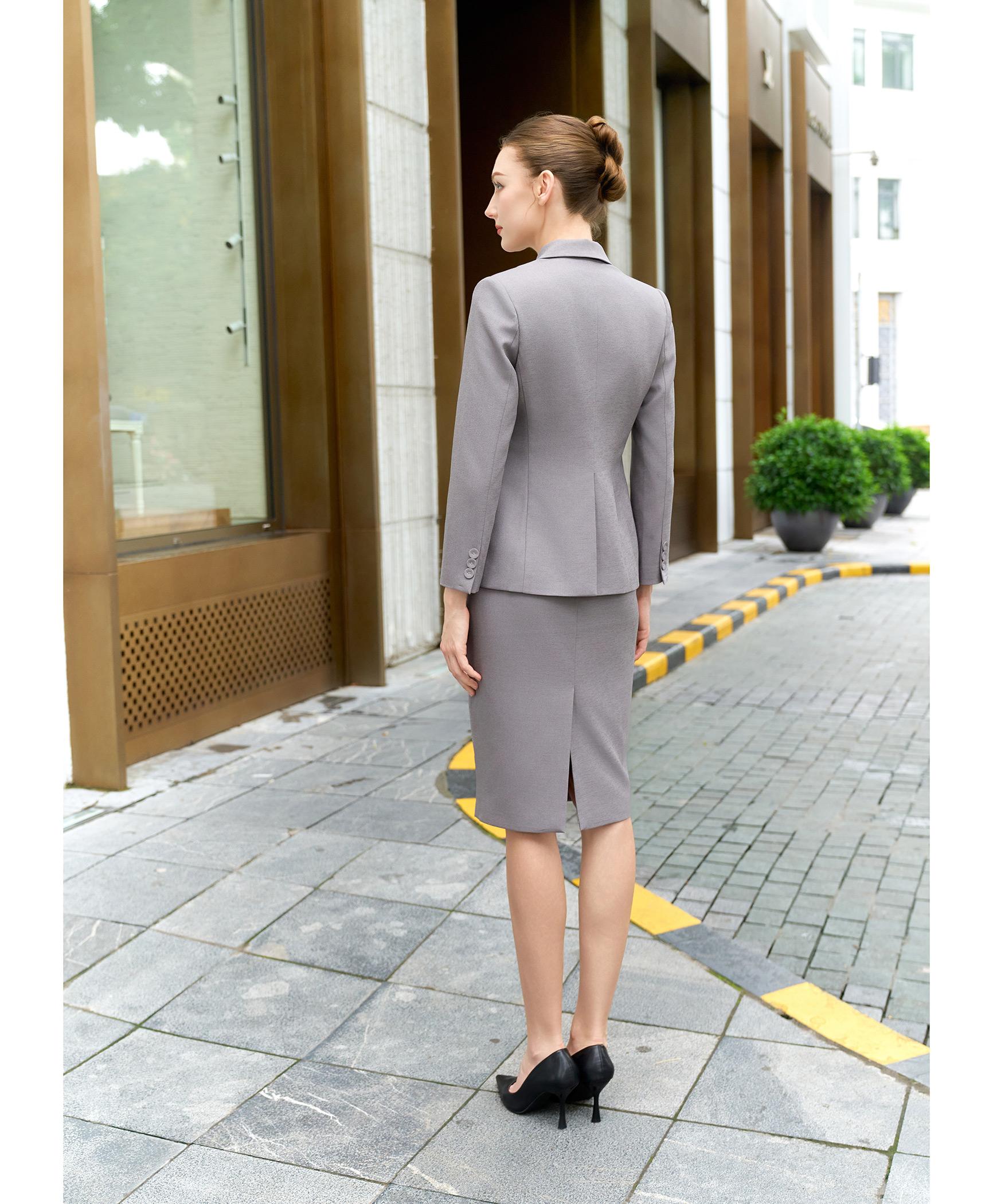 Bộ suit chân váy nữ hai hàng khuy màu xám sáng