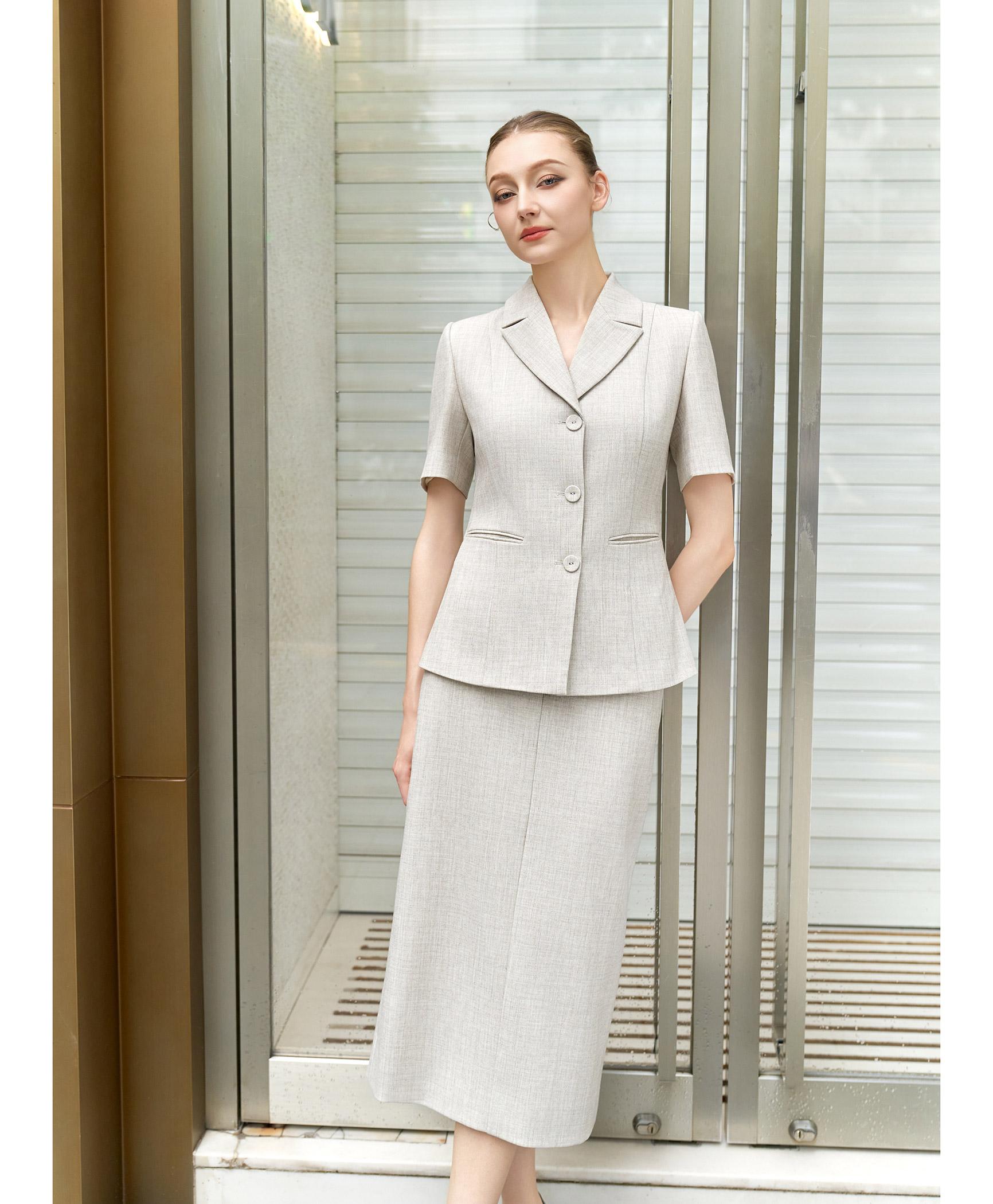 Bộ suit chân váy nữ tay ngắn màu be sáng